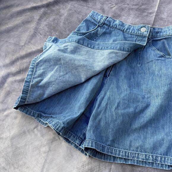 Women's Vintage 80's Orvis Light Blue Jean Denim Shorts Skirt Sz 8P (26 Waist) - Picture 2 of 7